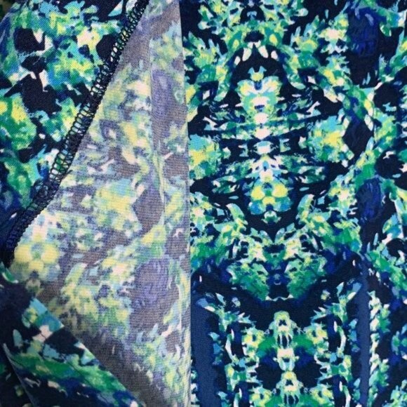 Chicos Blue Green Print Blouse Small Long Sleeve Stretch Work Top - Picture 10 of 12